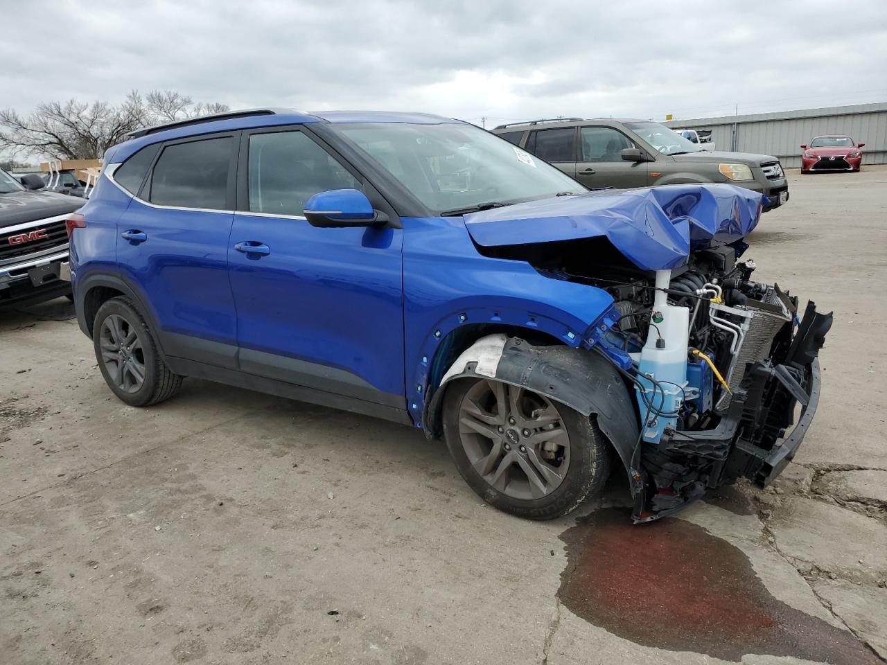 2023 KIA Seltos VIN KNDEU2AA7P7394742 Copart auction photo, front end damage thumbnail 4