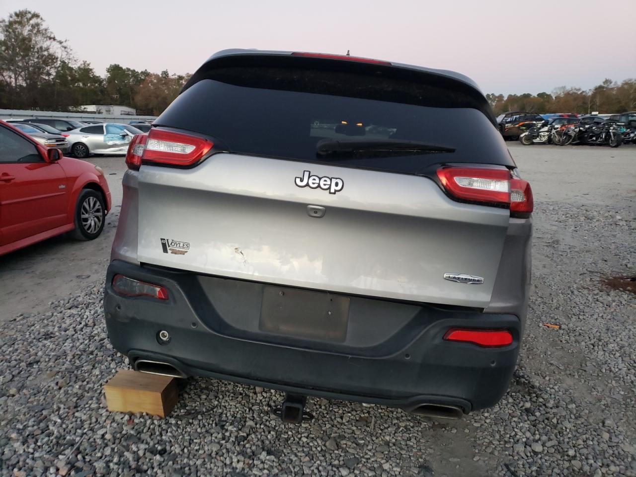 2015 Jeep Grand Cherokee VIN 1C4PJLCS6FW791179 Copart auction photo, front end / side damage thumbnail 6