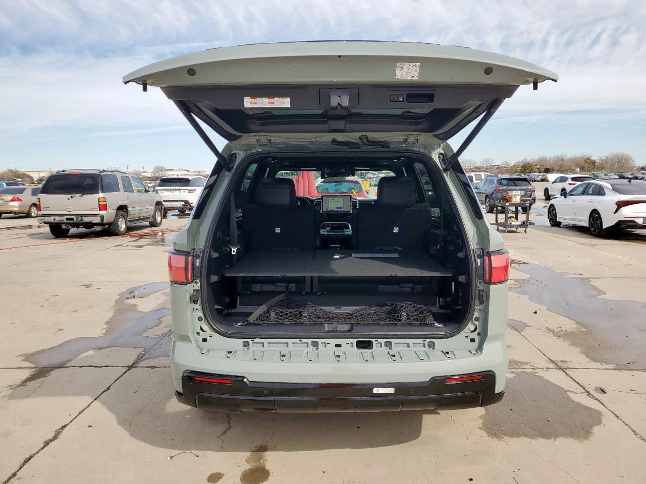 2024 Toyota Sequoia VIN 7SVAAABA5RX047564 Copart auction photo, front end damage thumbnail 6