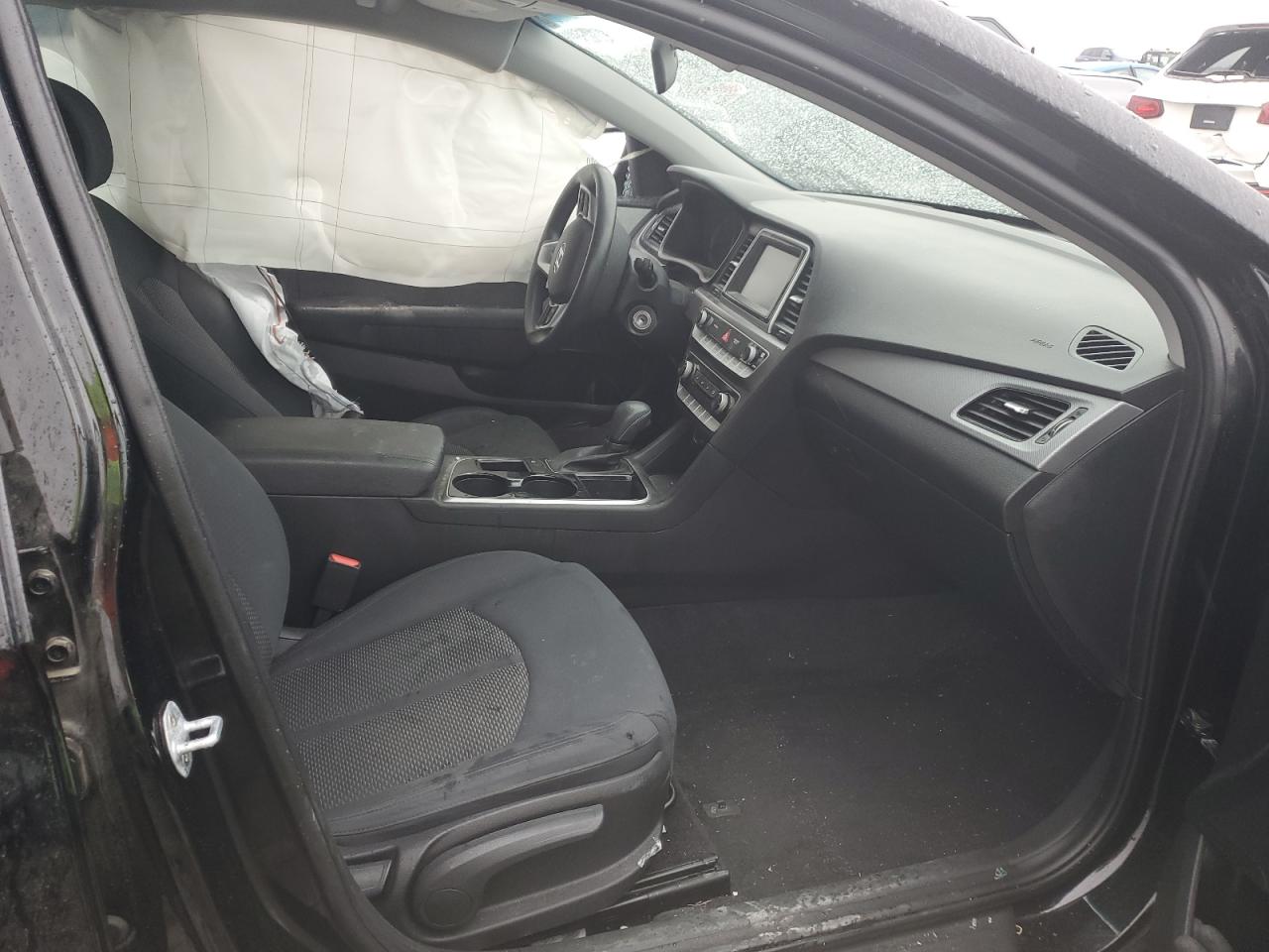 2019 Hyundai Sonata VIN 5NPE24AF2KH762083 Copart auction photo, side / front end damage thumbnail 7