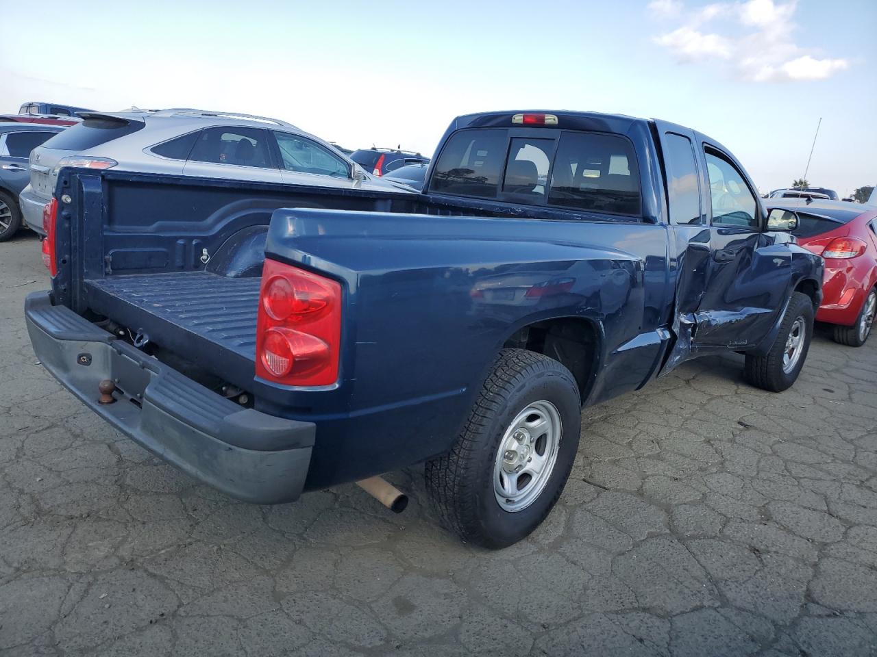2005 Dodge Dakota VIN 1D7HE22K25S109785 Copart auction photo, side / rear end damage thumbnail 3
