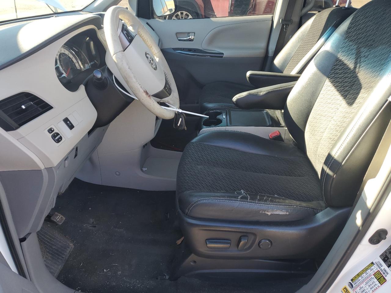 2012 Toyota Sienna VIN 5TDXK3DC3CS226145 Copart auction photo, front end / undercarriage damage thumbnail 7