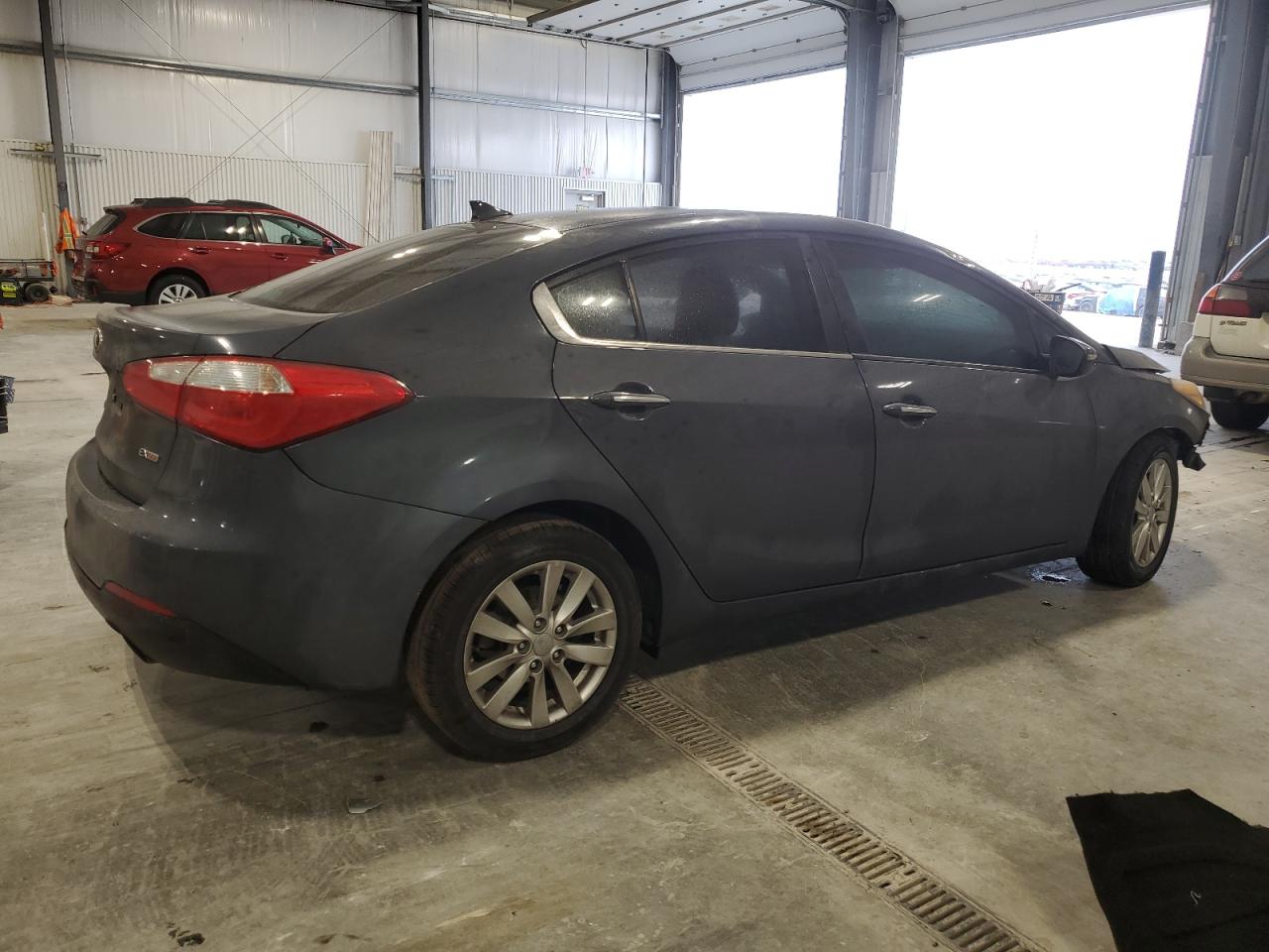 2015 KIA Forte VIN KNAFX4A89F5352150 Copart auction photo, front end / undercarriage damage thumbnail 3