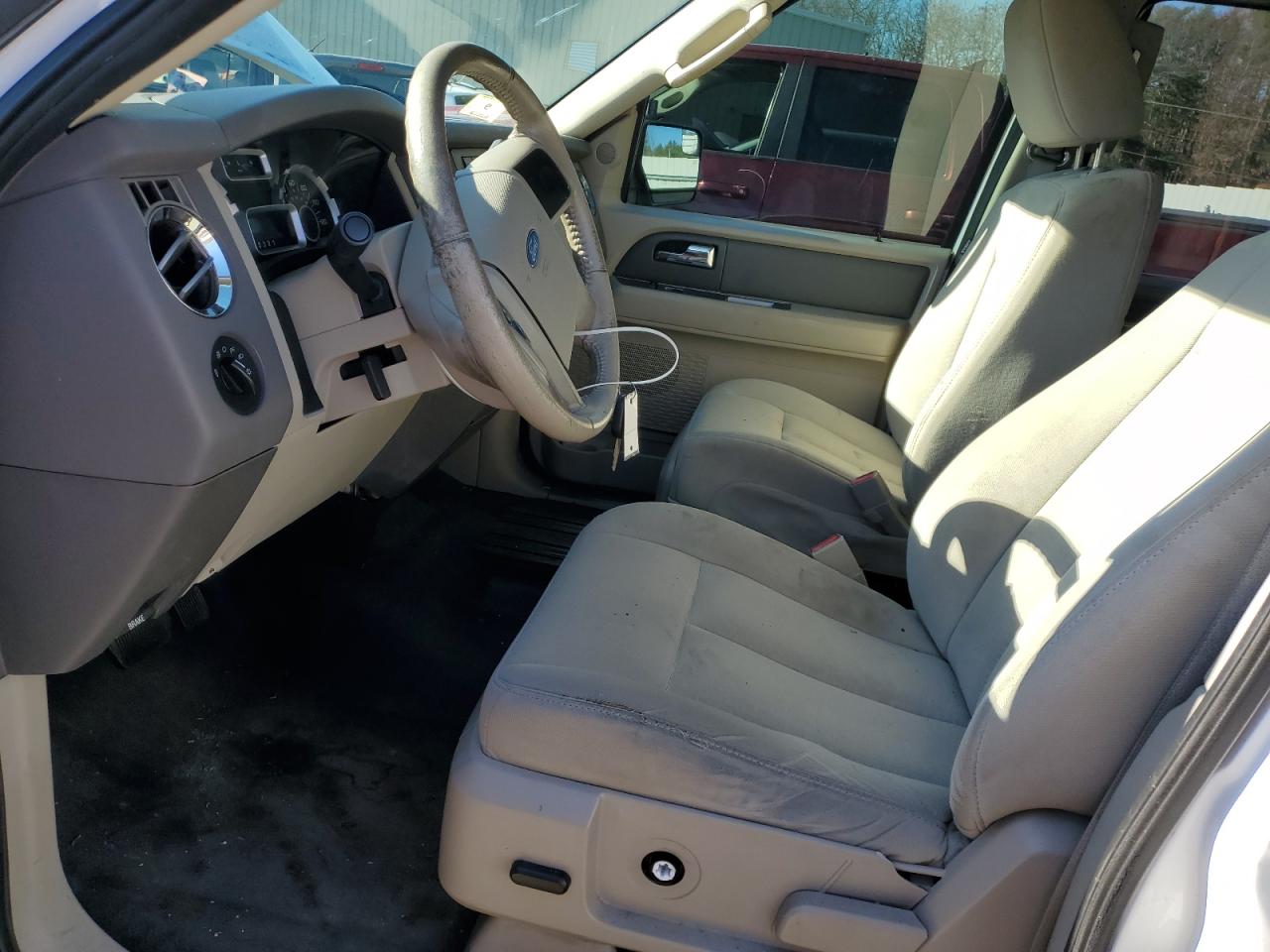 2014 Ford Expedition VIN 1FMJU1G54EEF63235 Copart auction photo, front end / minor dent/scratches damage thumbnail 7