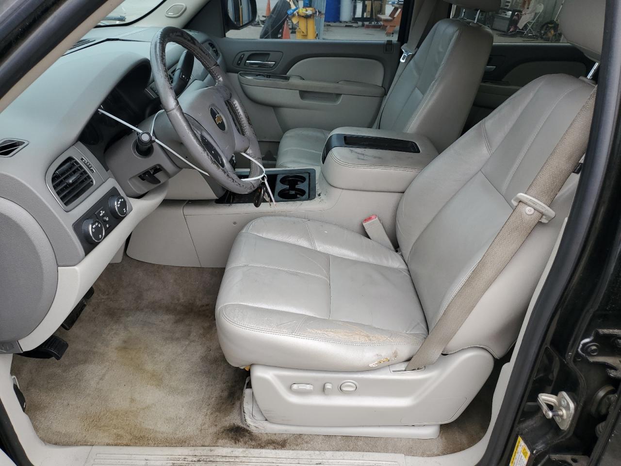 2011 Chevrolet Tahoe VIN 1GNSKBE06BR275739 Copart auction photo, rear end damage thumbnail 7