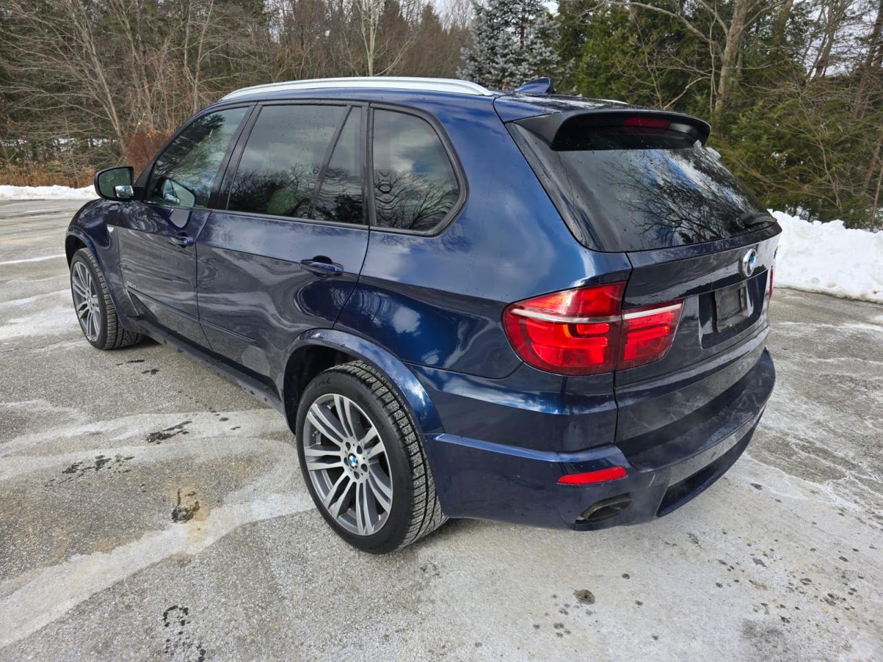 2012 BMW X5 VIN 5UXZV8C53CL423767 Copart auction photo, normal wear / minor dent/scratches damage thumbnail 3