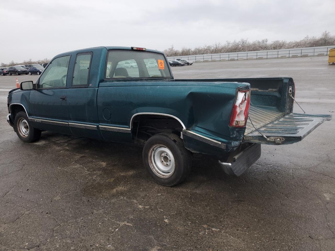 1998 Chevrolet GMT-400 VIN 1GCEC19M5WE190351 Copart auction photo, rear end / front end damage thumbnail 2