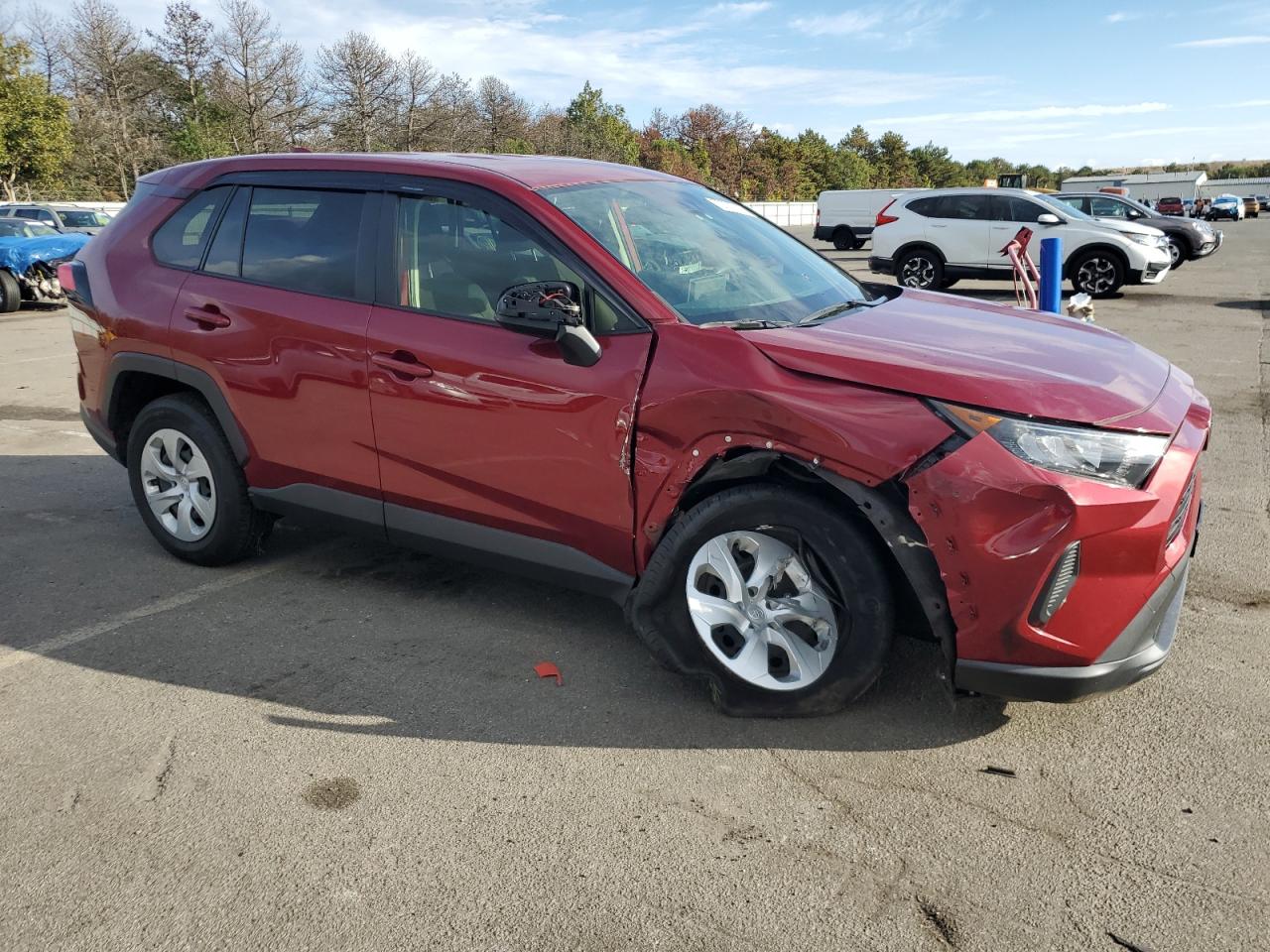 2022 Toyota RAV 4 VIN JTMF1RFV4ND087478 Copart auction photo, front end / side damage thumbnail 4