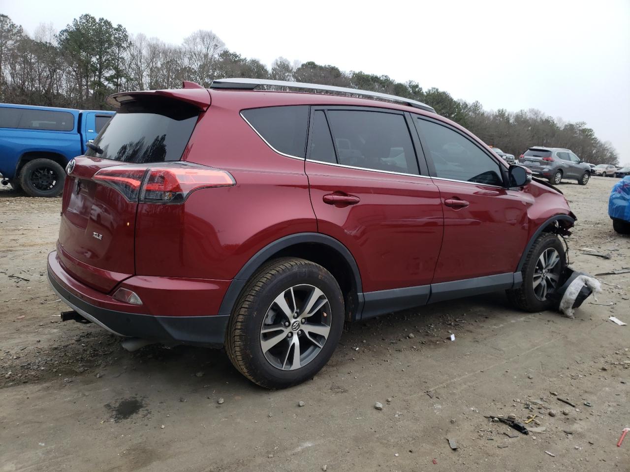 2018 Toyota RAV 4 VIN 2T3WFREV6JW487266 Copart auction photo, front end damage thumbnail 3
