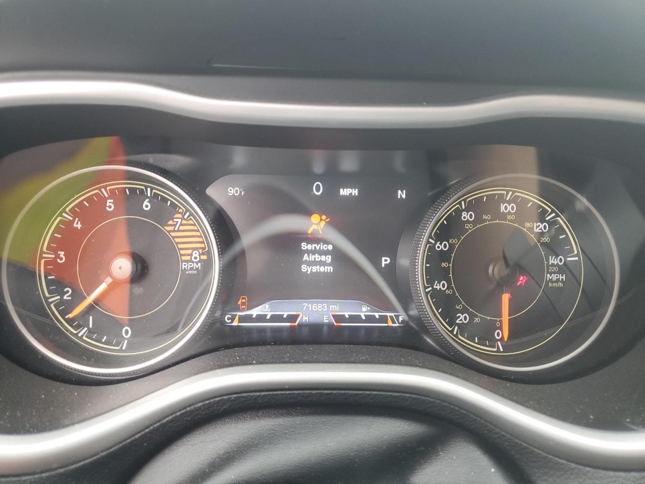 2018 Jeep Cherokee VIN 1C4PJMBX4JD598441 Copart auction photo, front end / minor dent/scratches damage thumbnail 9