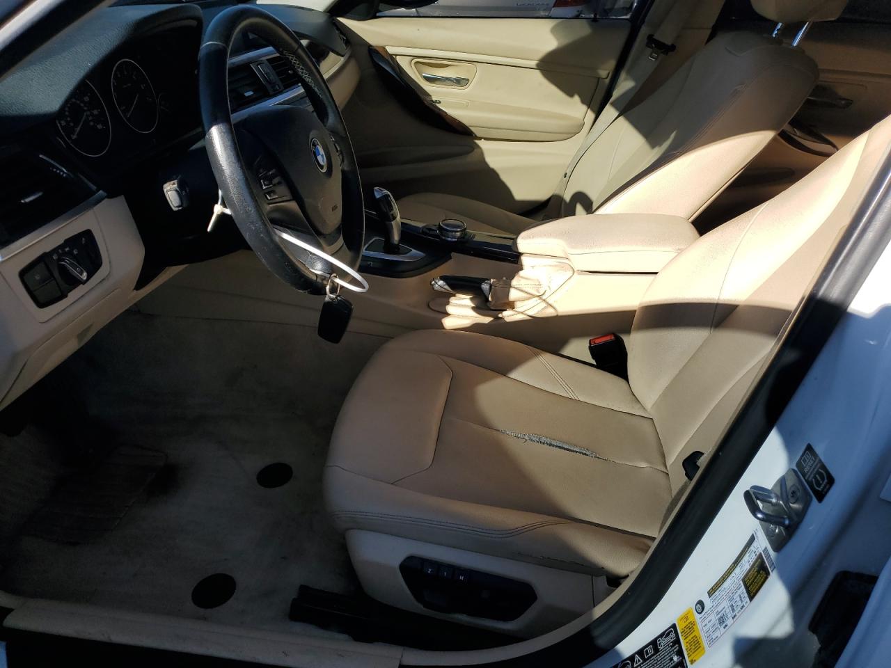 2014 BMW 3er VIN WBA3C3C50EF983583 Copart auction photo, front end damage thumbnail 7