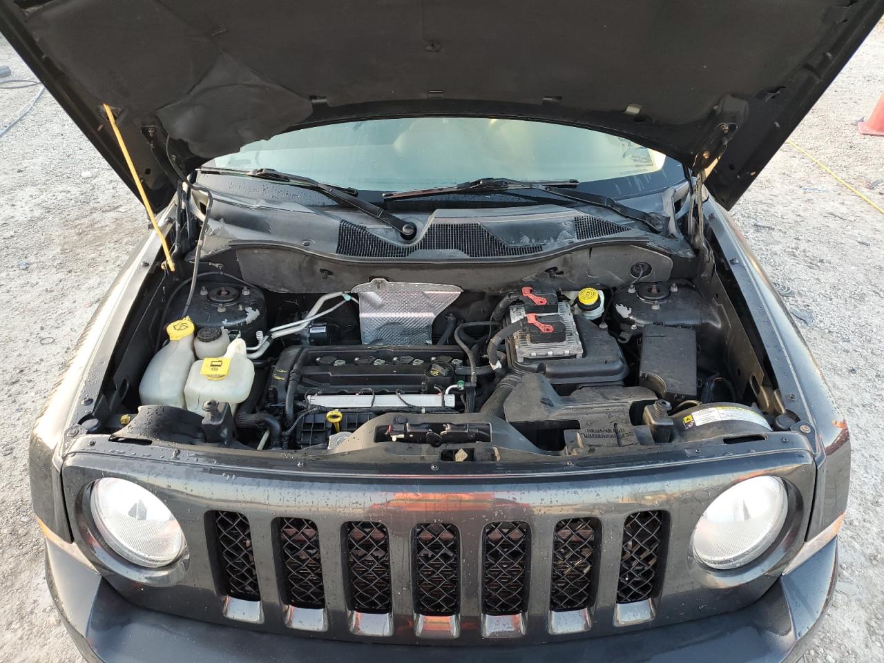 2011 Jeep Liberty (Patriot) VIN 1J4NT1GB7BD118627 Copart auction photo, side / water/flood damage thumbnail 12