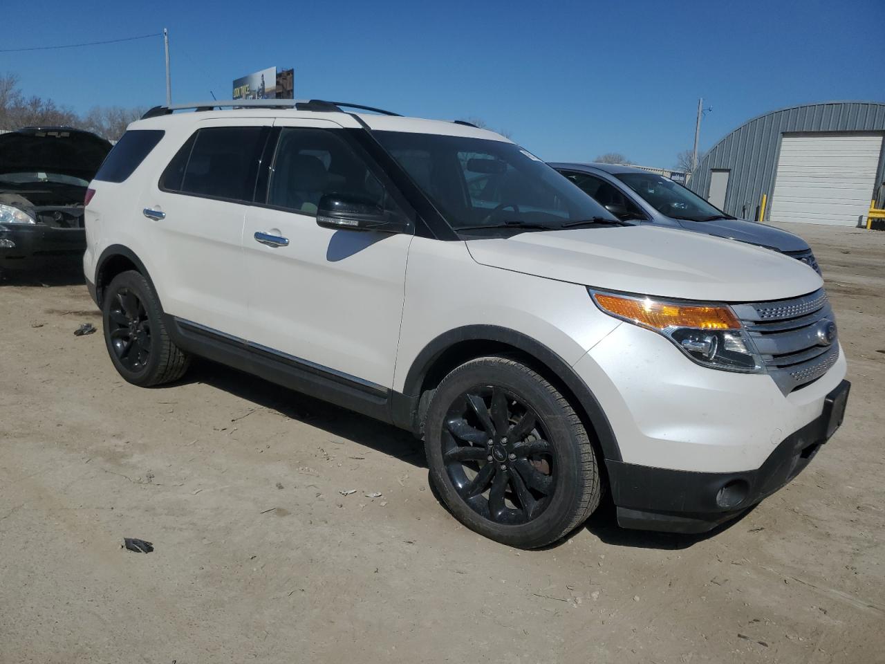 2015 Ford Explorer VIN 1FM5K8D84FGC25094 Copart auction photo, side / front end damage thumbnail 4