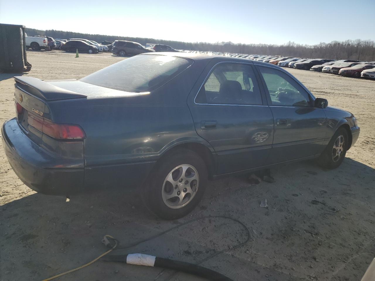 1998 Toyota Camry VIN 4T1BG22K3WU244981 Copart auction photo, front end / side damage thumbnail 3