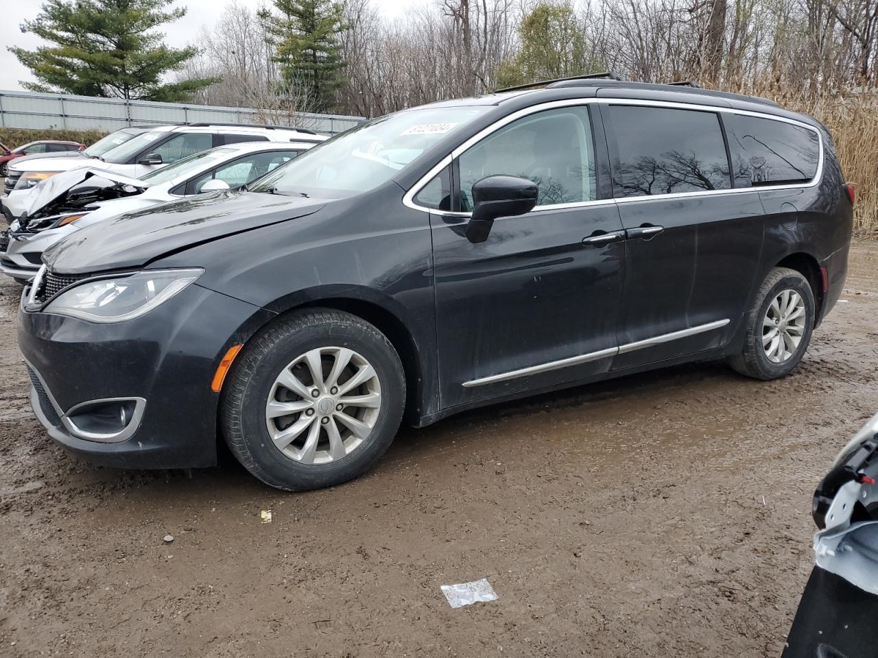 2017 Chrysler Pacifica VIN 2C4RC1BG9HR543945