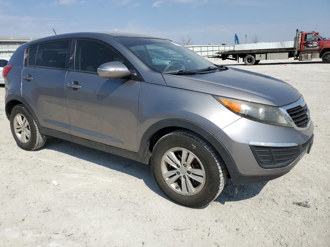 2011 KIA Sportage VIN KNDPB3A25B7053149 Copart auction photo, side / minor dent/scratches damage thumbnail 4