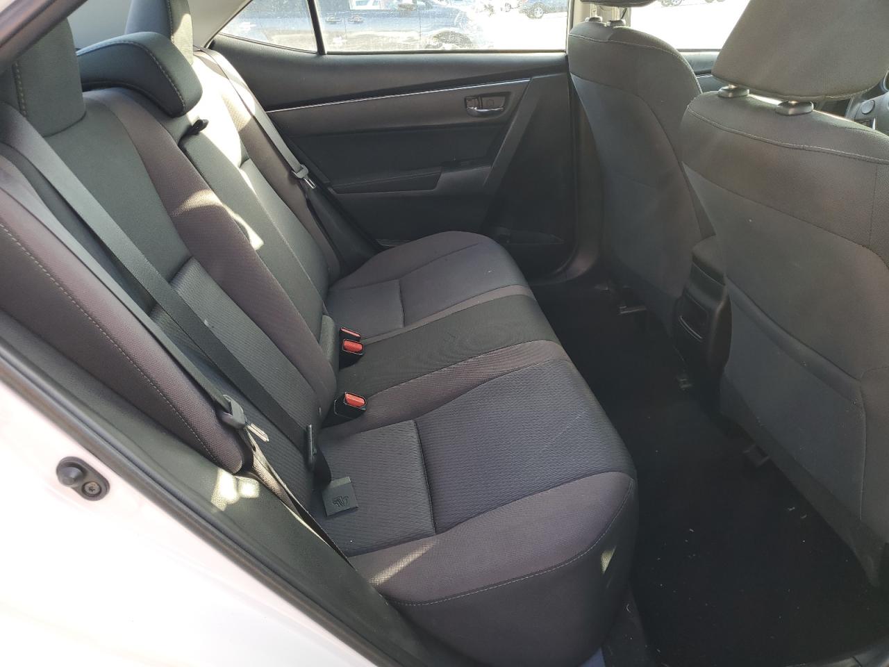 2018 Toyota Corolla VIN 5YFBURHE2JP825482 Copart auction photo, front end / minor dent/scratches damage thumbnail 10