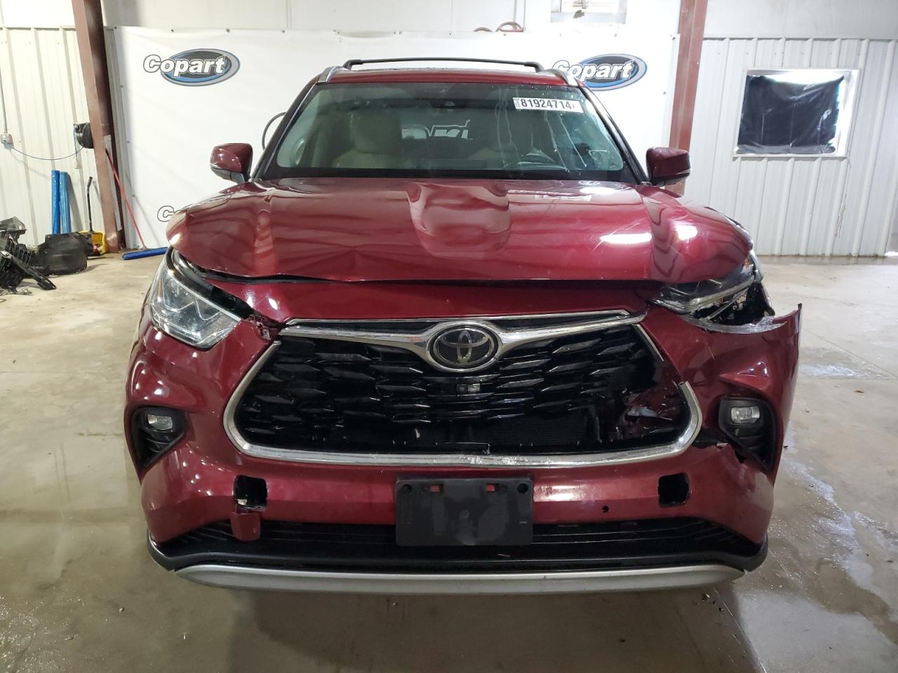 2020 Toyota Highlander VIN 5TDFZRBH3LS050447 Copart auction photo, front end / minor dent/scratches damage thumbnail 5