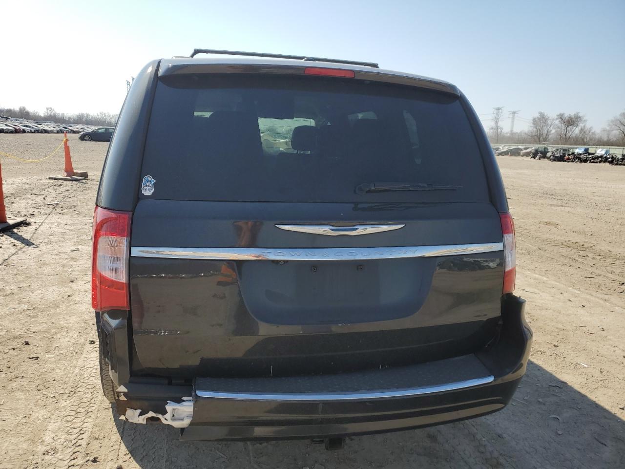 2016 Chrysler Town & Country VIN 2C4RC1BGXGR305391 Copart auction photo, all over damage thumbnail 6