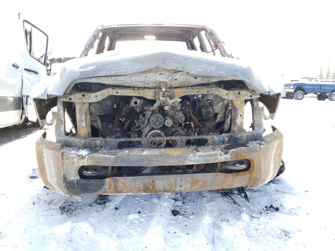 2015 RAM 2500 VIN 3C6UR5CJ4FG638403 Copart auction photo, burn damage thumbnail 5