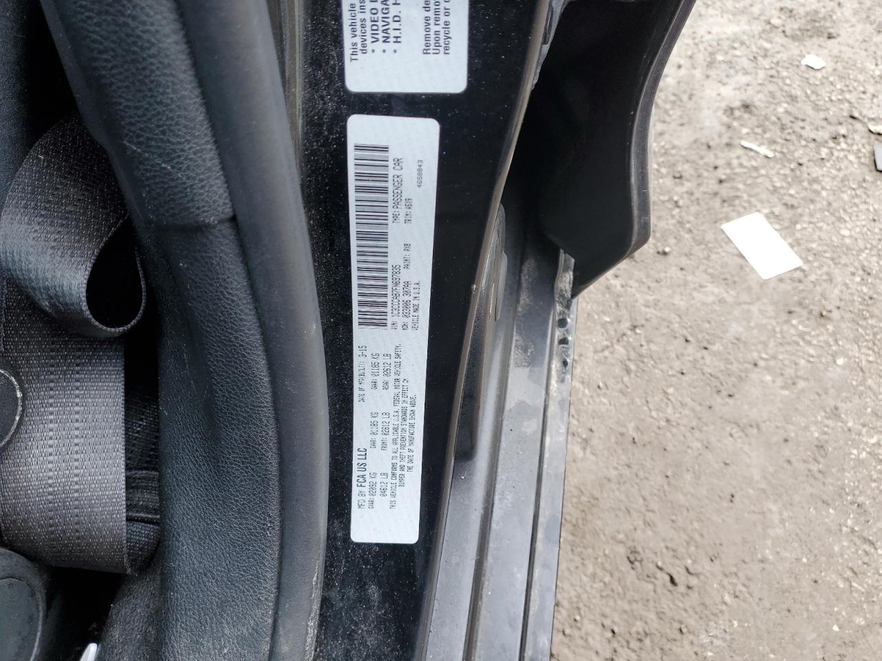 2015 Chrysler 200 VIN 1C3CCCAB7FN697835 Copart auction photo, front end / minor dent/scratches damage thumbnail 14