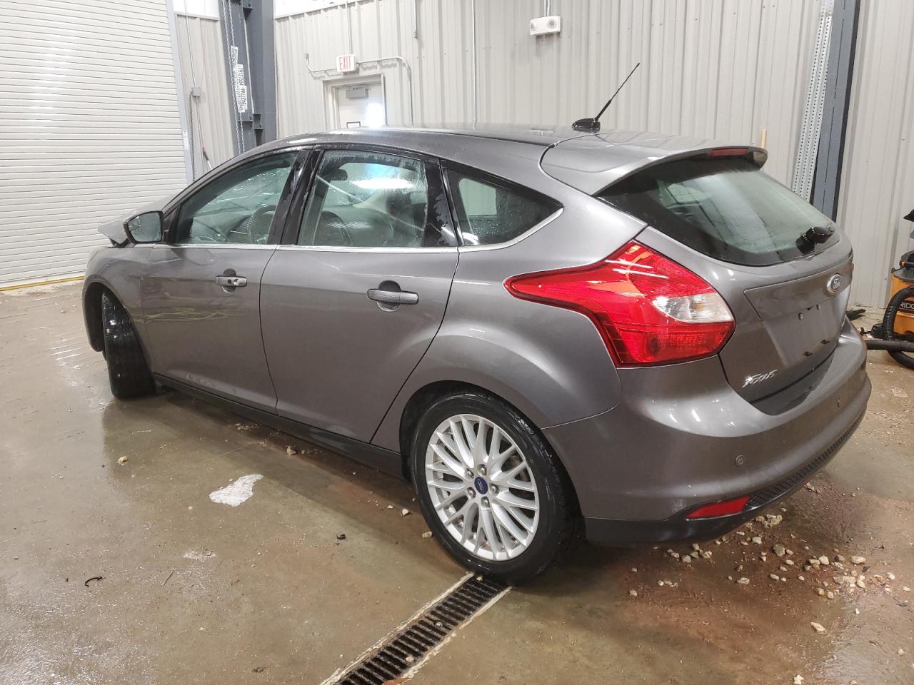 2014 Ford Focus VIN 1FADP3N26EL211109 Copart auction photo, front end damage thumbnail 2