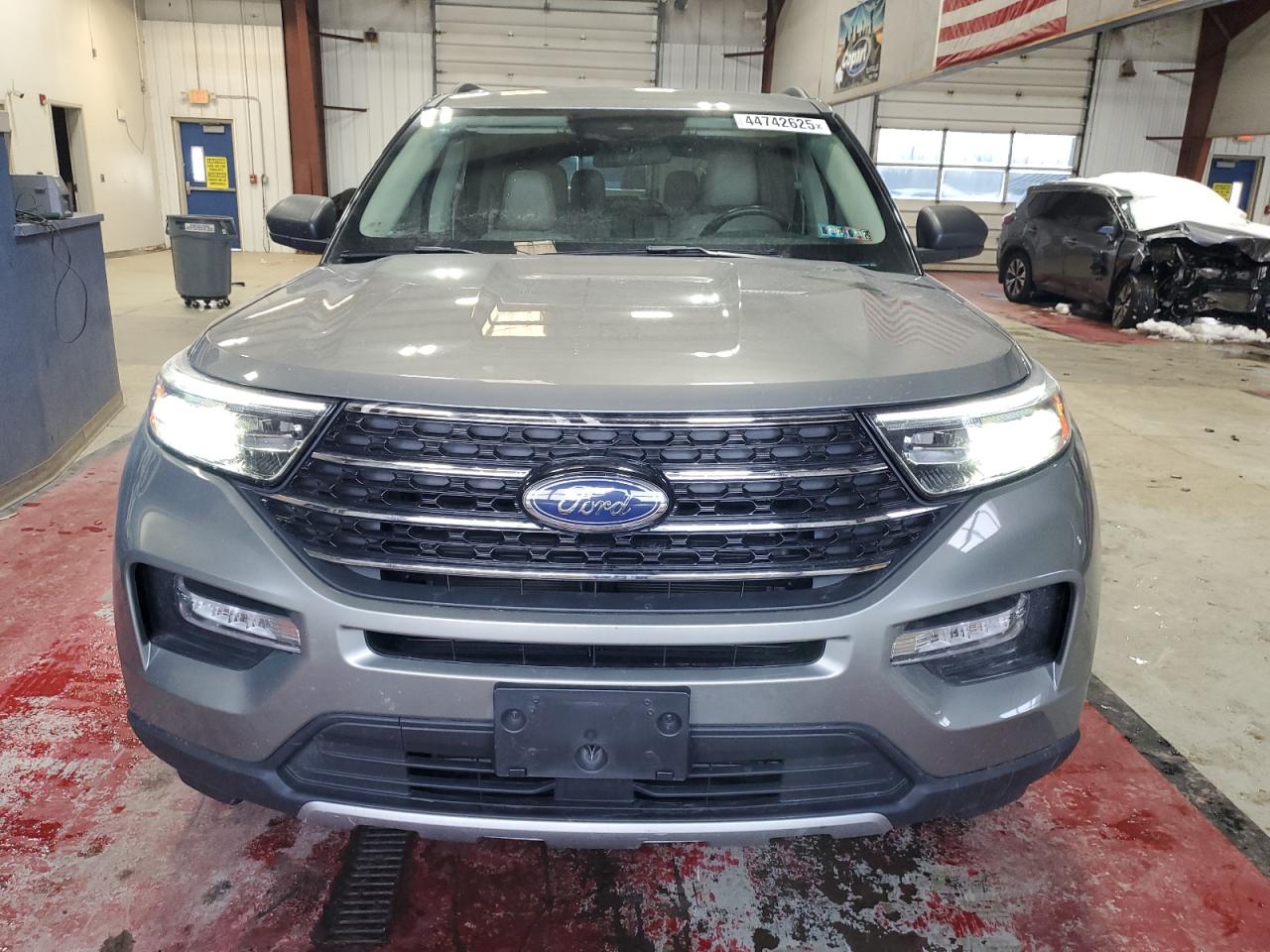 2020 Ford Explorer VIN 1FMSK8DH3LGB19962 Copart auction photo, burn - engine damage thumbnail 5