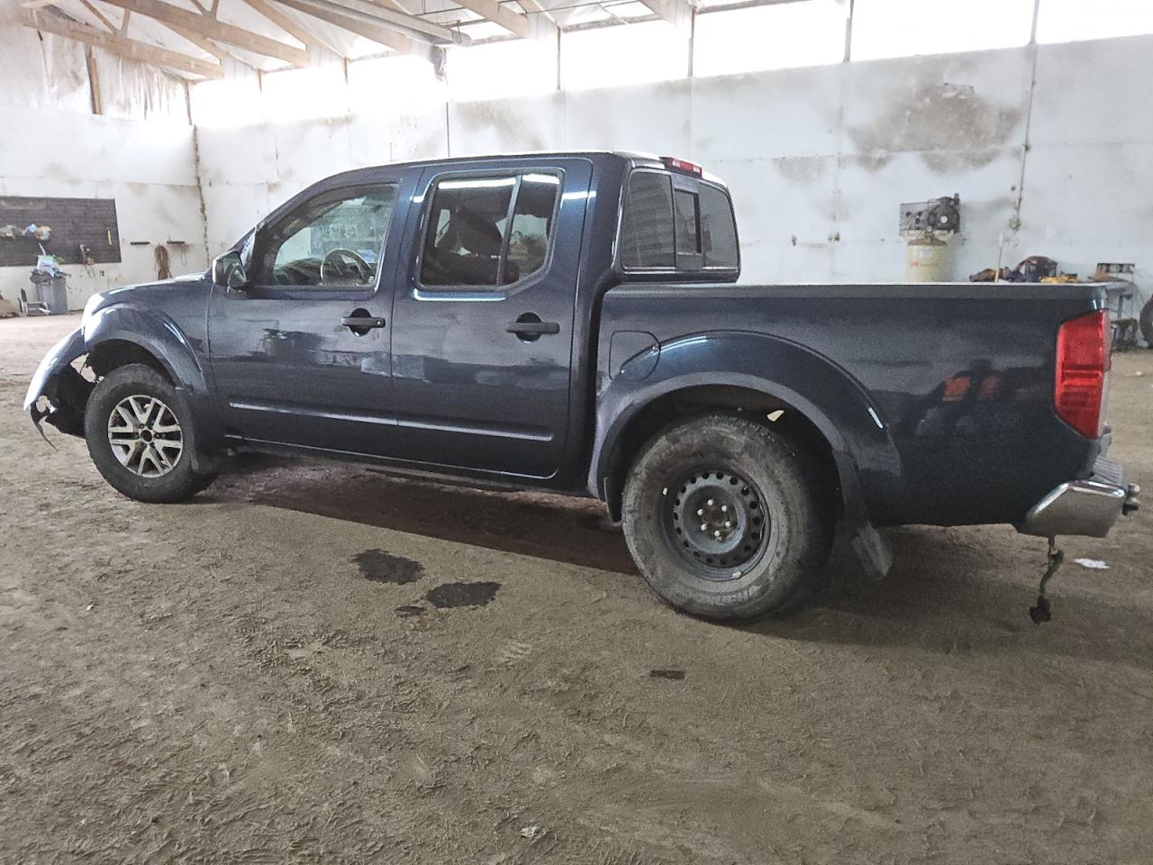 2018 Nissan Navara (Frontier) VIN 1N6AD0EV5JN766529 Copart auction photo, side / front end damage thumbnail 2