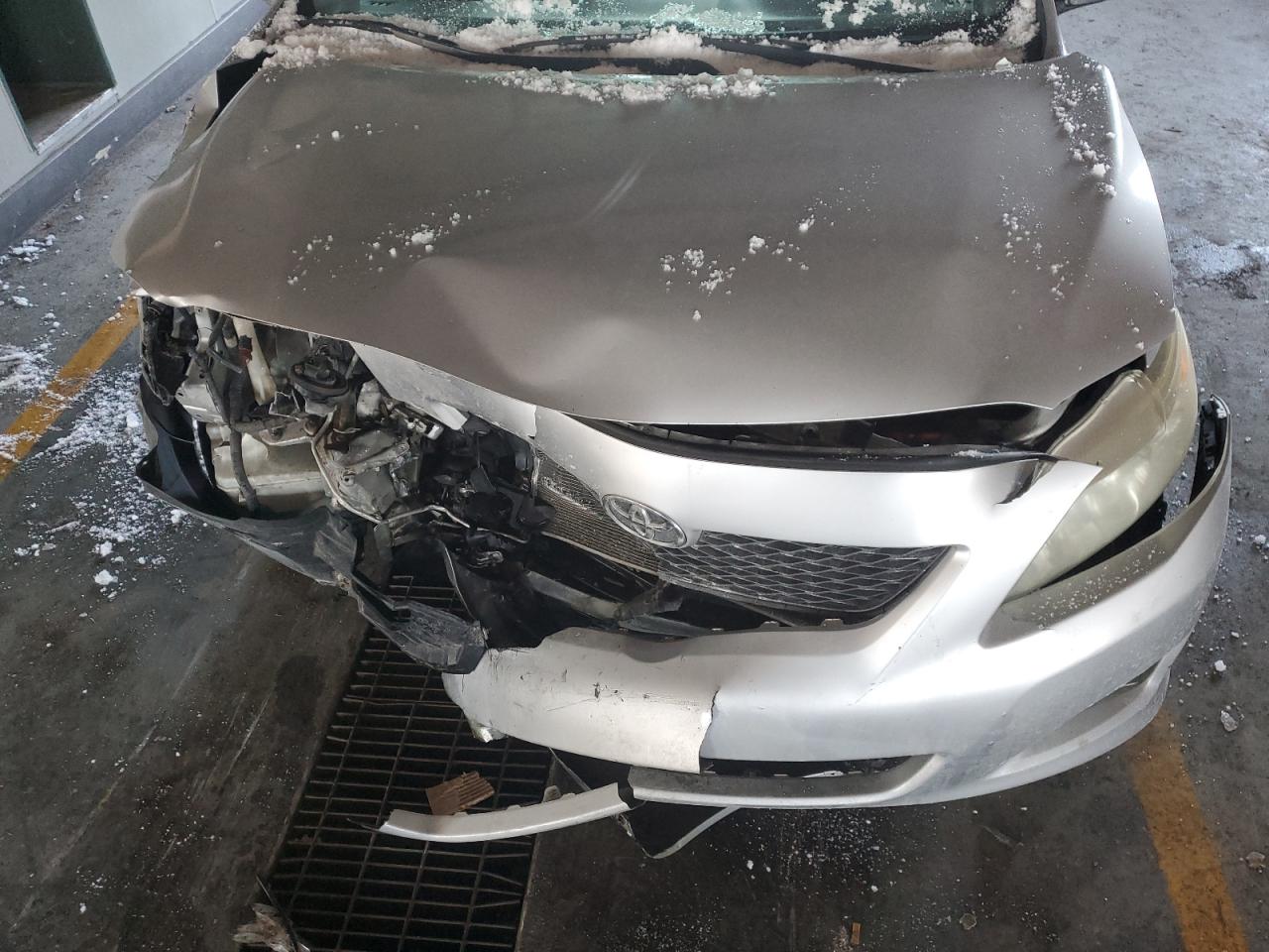 2009 Toyota Corolla VIN JTDBL40E69J053165 Copart auction photo, front end / side damage thumbnail 11