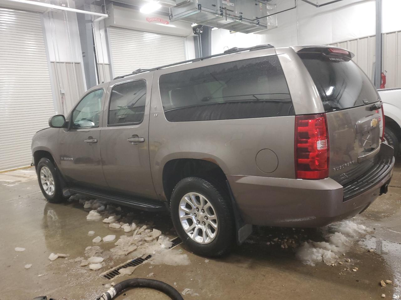 2013 Chevrolet Suburban VIN 1GNSKJE72DR236026 Copart auction photo, front end damage thumbnail 2