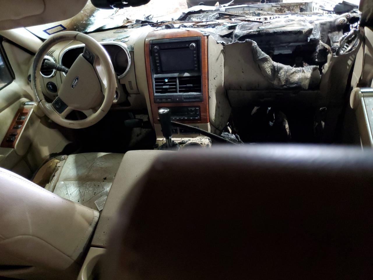 2009 Ford Explorer VIN 1FMEU64EX9UA08871 Copart auction photo, burn / minor dent/scratches damage thumbnail 8