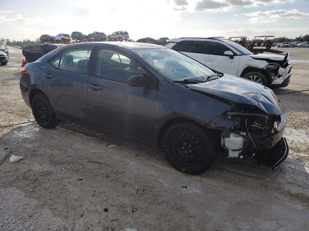 2017 Toyota Corolla VIN 2T1BURHE8HC847366 Copart auction photo, front end / minor dent/scratches damage thumbnail 4