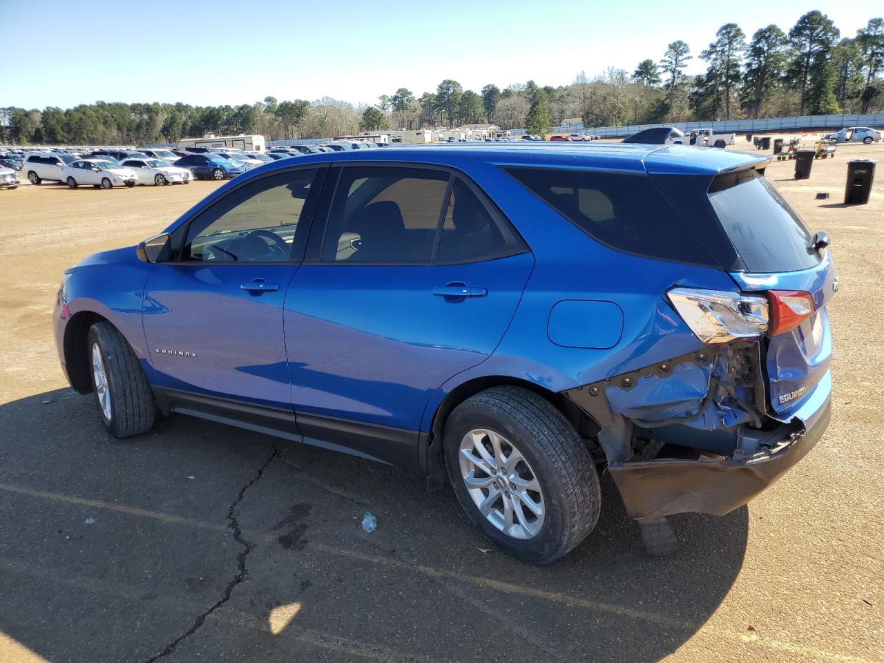 2019 Chevrolet Equinox VIN 3GNAXHEVXKS565720 Copart auction photo, rear end damage thumbnail 2