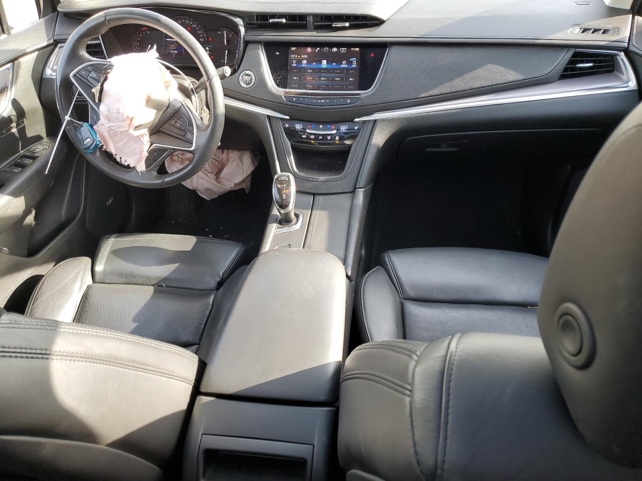 2017 Cadillac XT5 VIN 1GYKNDRS1HZ237250 Copart auction photo, front end / minor dent/scratches damage thumbnail 8