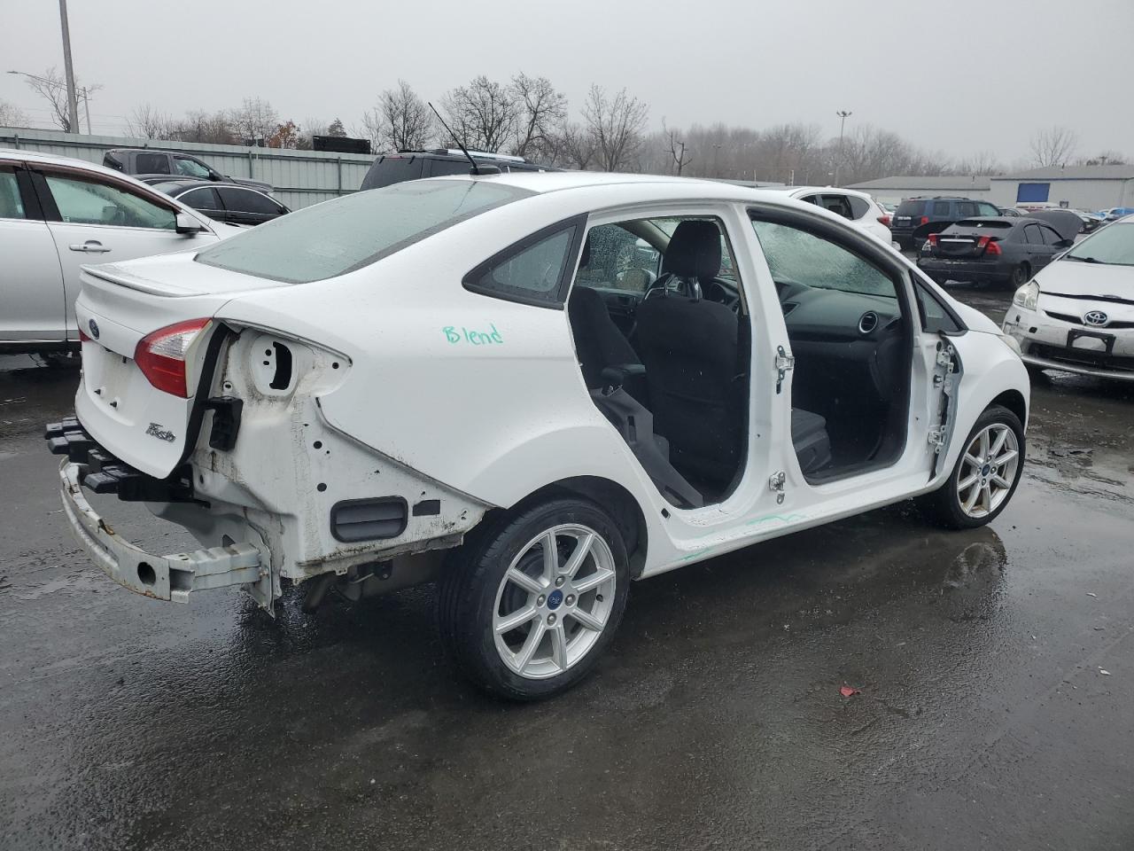 2019 Ford Fiesta VIN 3FADP4BJ5KM105536 Copart auction photo, side / rear end damage thumbnail 3