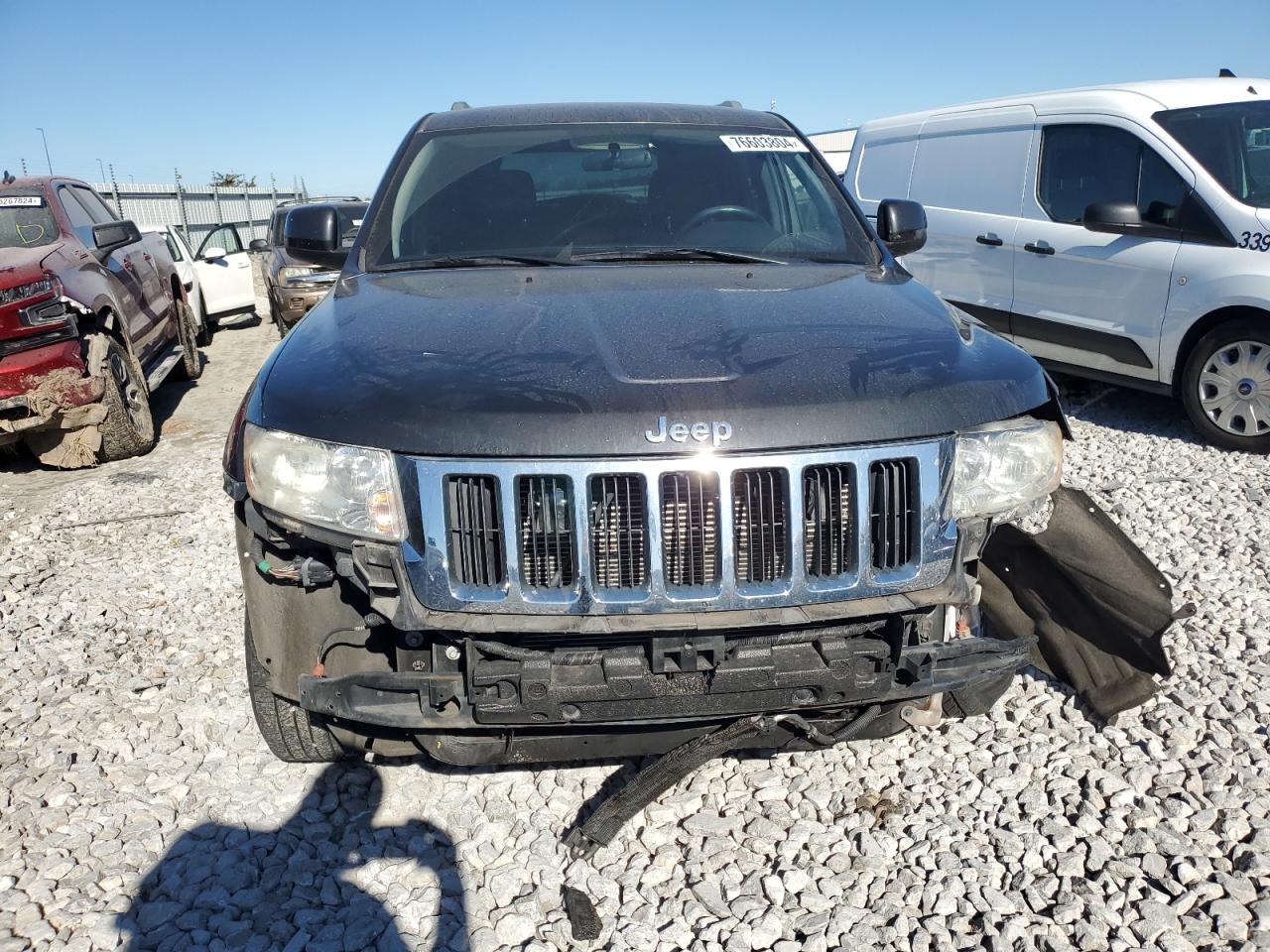 2011 Jeep Grand Cherokee VIN 1J4RR4GG7BC586005 Copart auction photo, front end / undercarriage damage thumbnail 5