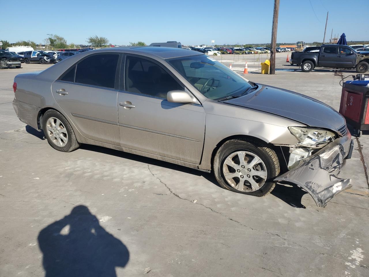 2005 Toyota Camry VIN JTDBF32K450163409 Copart auction photo, front end / rear end damage thumbnail 4