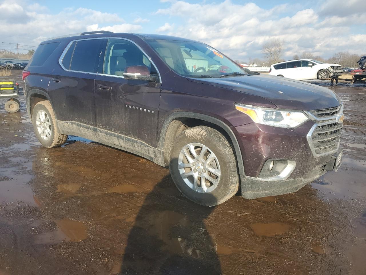 2018 Chevrolet Traverse VIN 1GNERGKW4JJ235252 Copart auction photo, front end damage thumbnail 4