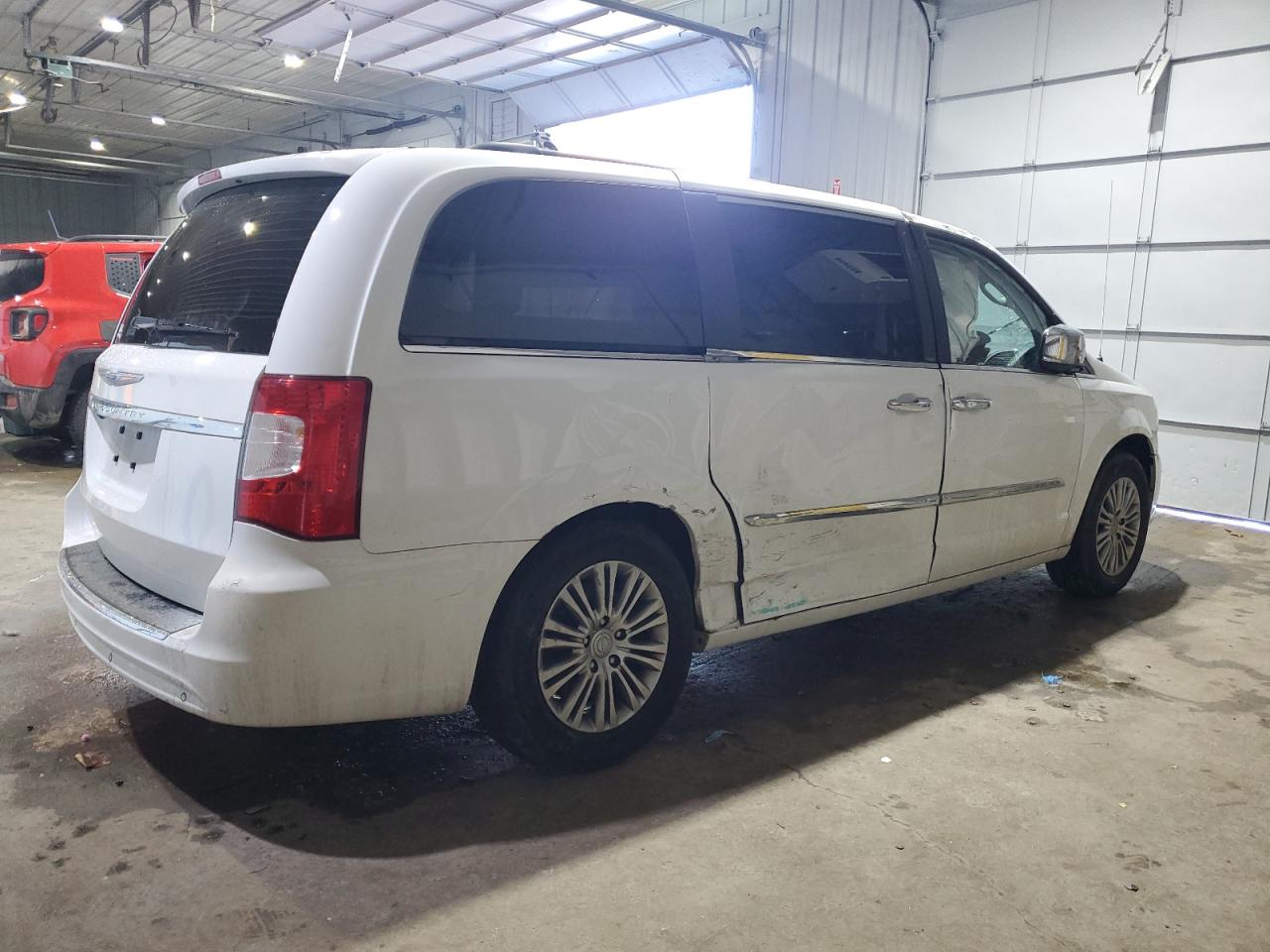 2014 Chrysler Town & Country VIN 2C4RC1CGXER133391 Copart auction photo, all over damage thumbnail 3