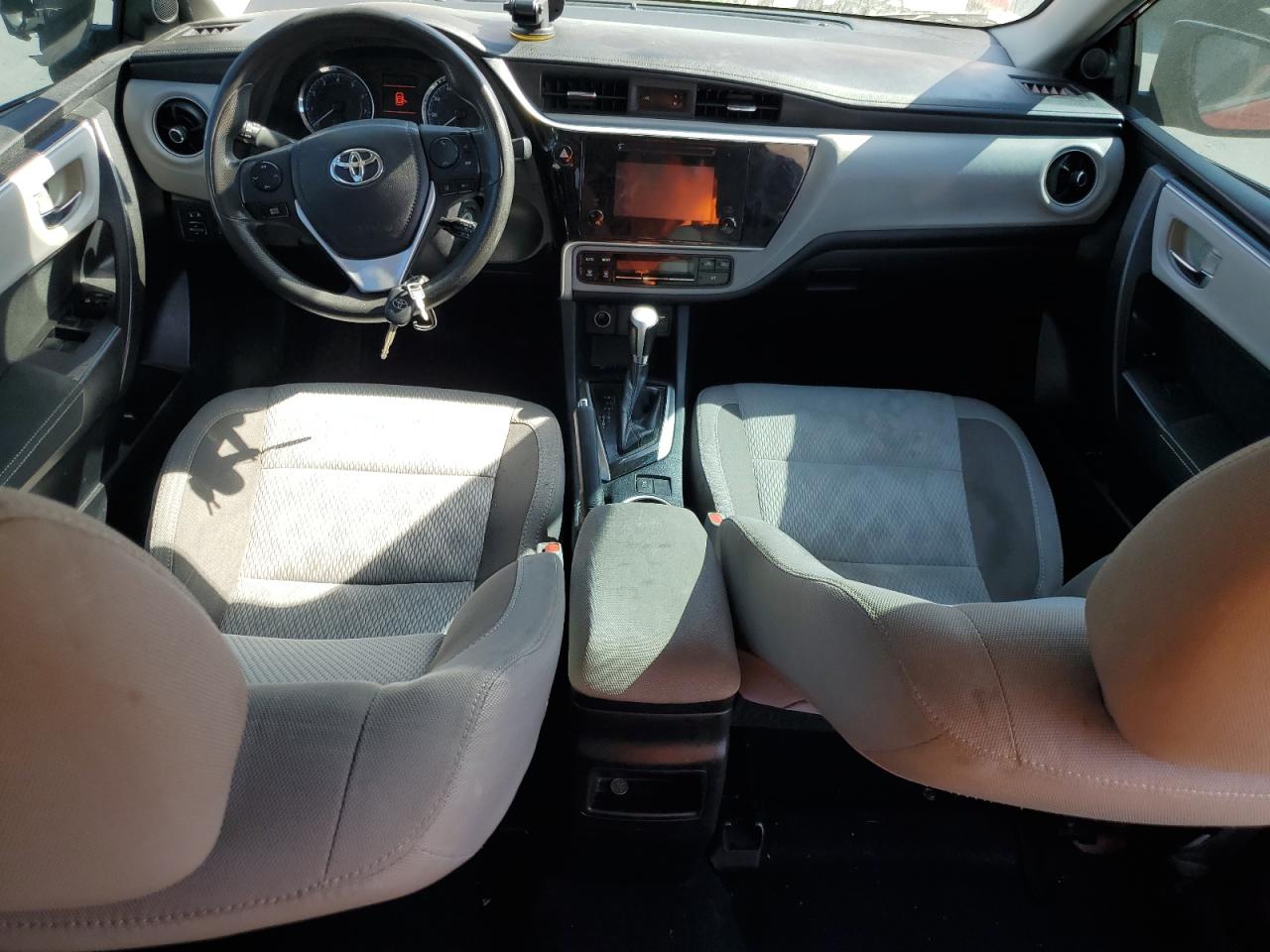 2018 Toyota Corolla VIN 2T1BURHE3JC048729 Copart auction photo, front end / side damage thumbnail 8