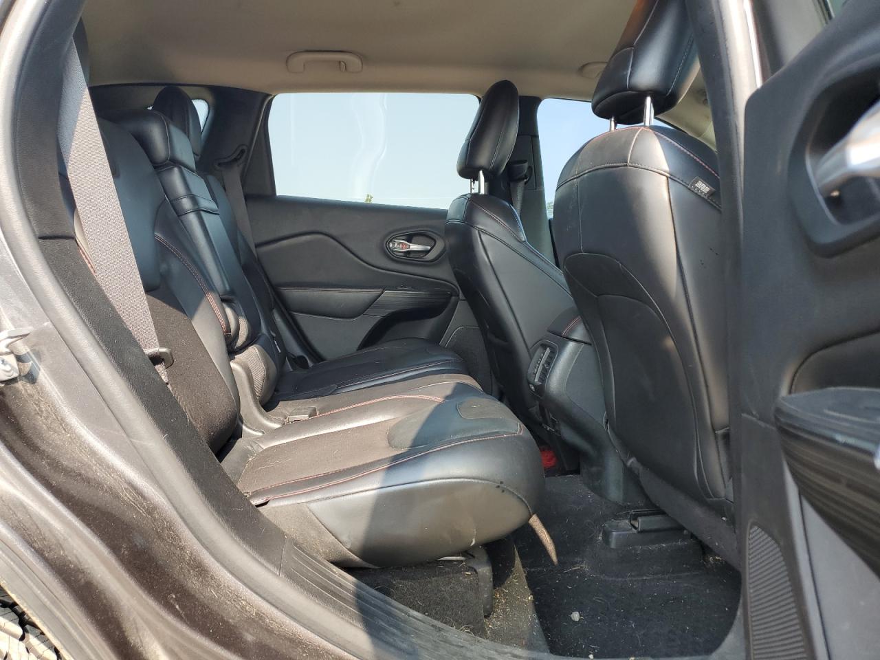 2016 Jeep Cherokee VIN 1C4PJMBS9GW128469 Copart auction photo, front end damage thumbnail 11