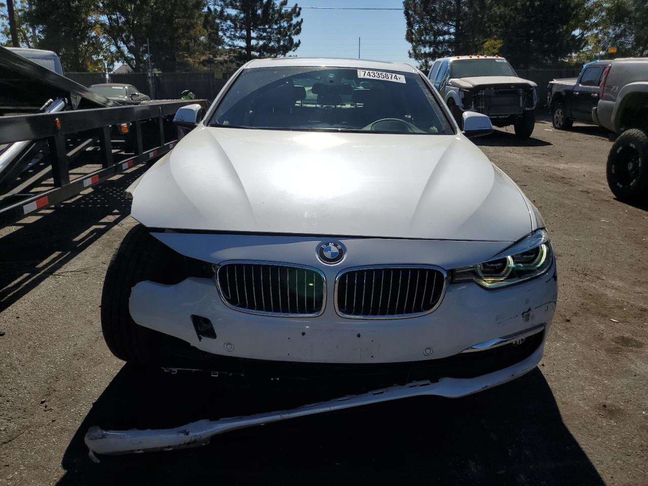 2018 BMW 3er VIN WBA8D9G56JNU68958 Copart auction photo, front end / side damage thumbnail 5