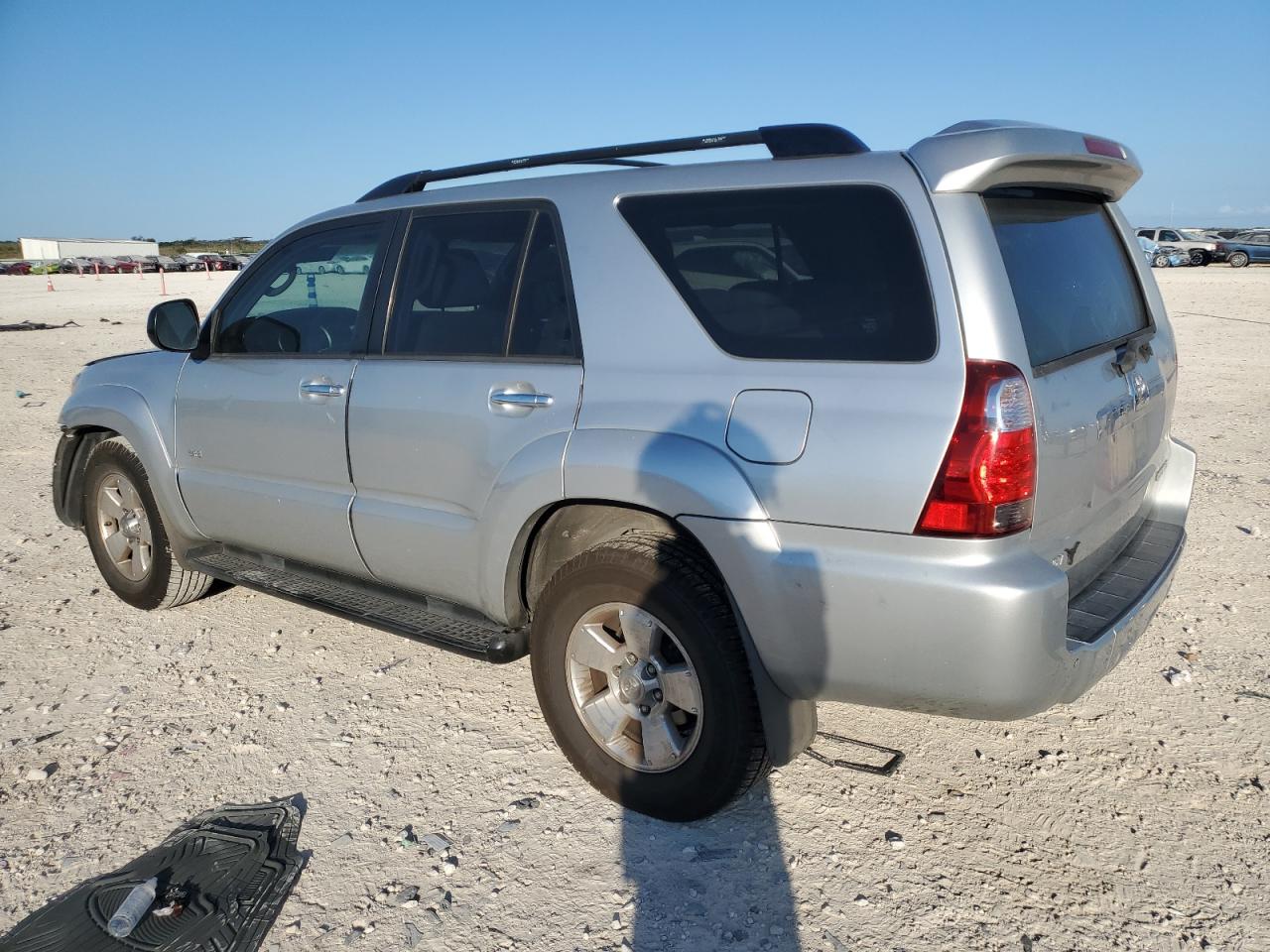 2008 Toyota 4Runner VIN JTEZU14R68K018458 Copart auction photo, front end / minor dent/scratches damage thumbnail 2
