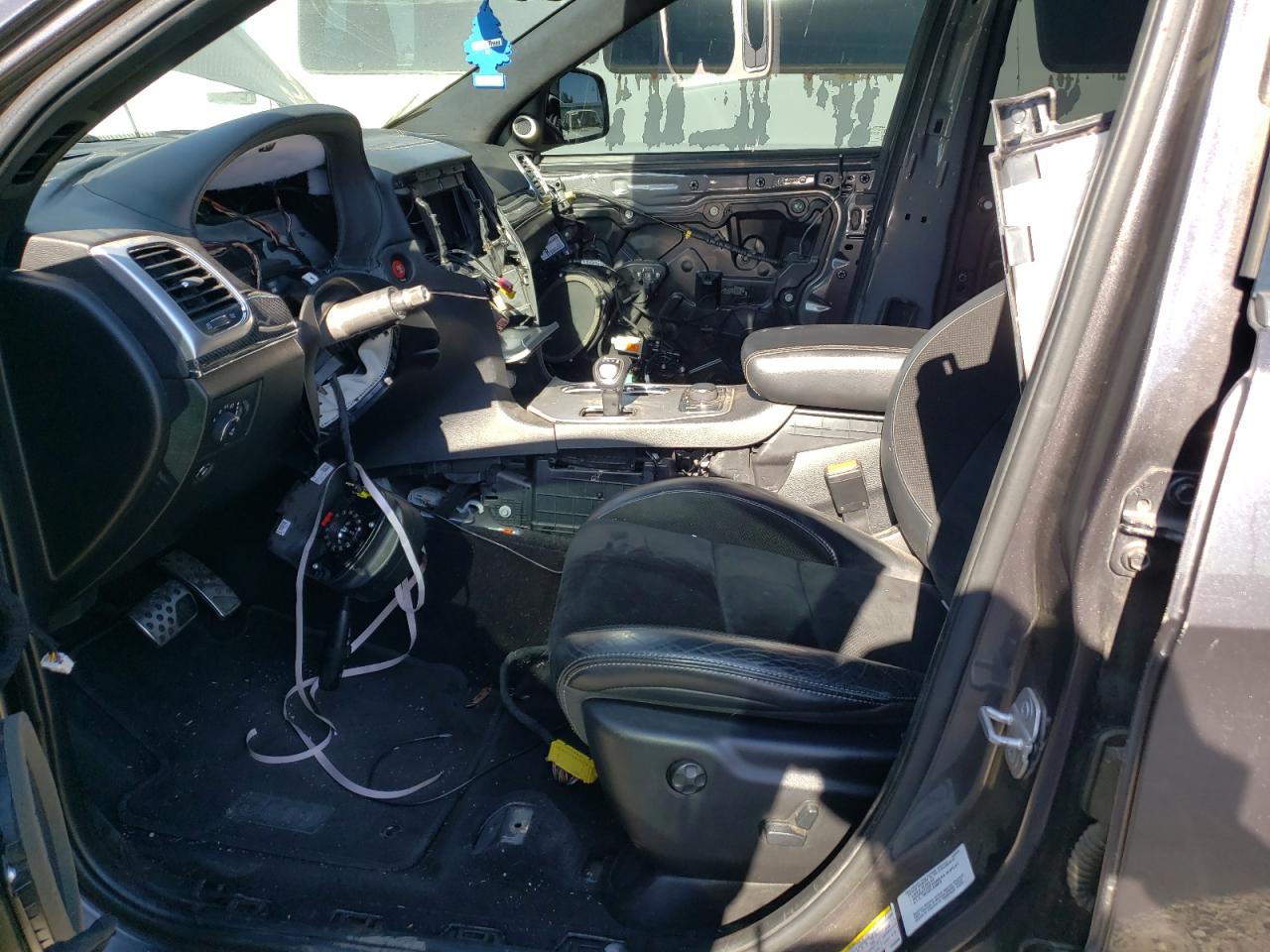 2015 Jeep Grand Cherokee VIN 1C4RJFDJ7FC620006 Copart auction photo, vandalism / stripped damage thumbnail 7