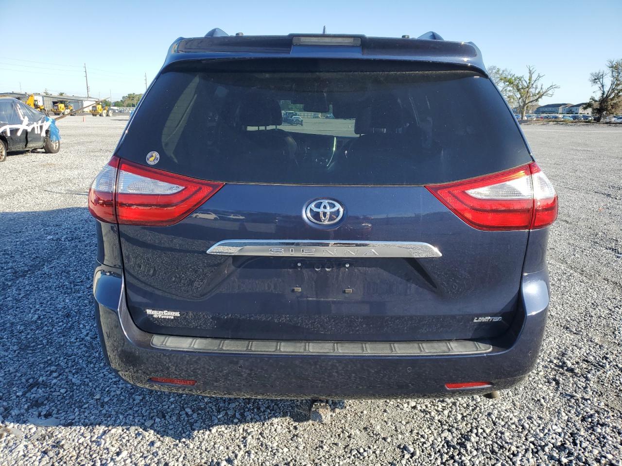 2018 Toyota Sienna VIN 5TDYZ3DC3JS917494 Copart auction photo, front end damage thumbnail 6