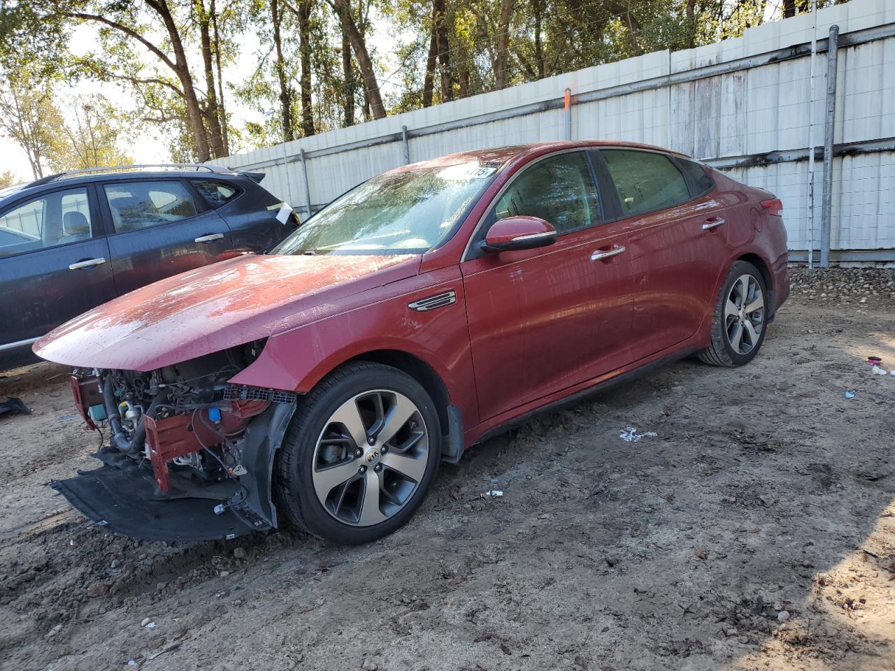 2020 KIA Optima VIN 5XXGT4L32LG447306