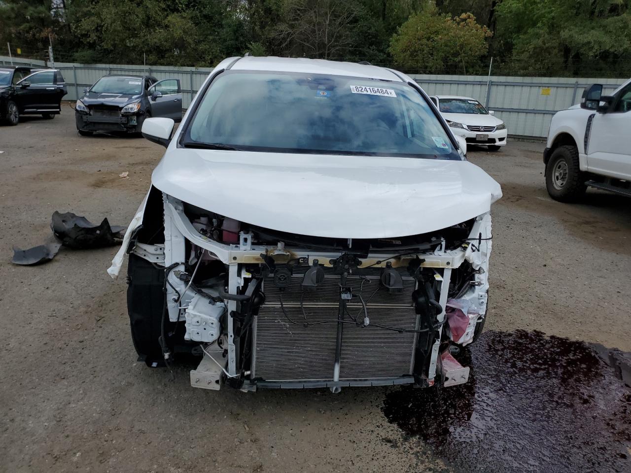 2021 Toyota Sienna VIN 5TDKRKEC5MS030689 Copart auction photo, front end / minor dent/scratches damage thumbnail 5