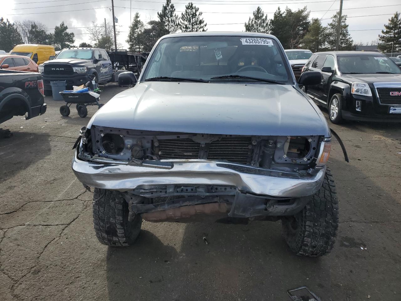 1997 Toyota Tacoma VIN 4TAWN72N8VZ248377 Copart auction photo, front end damage thumbnail 5