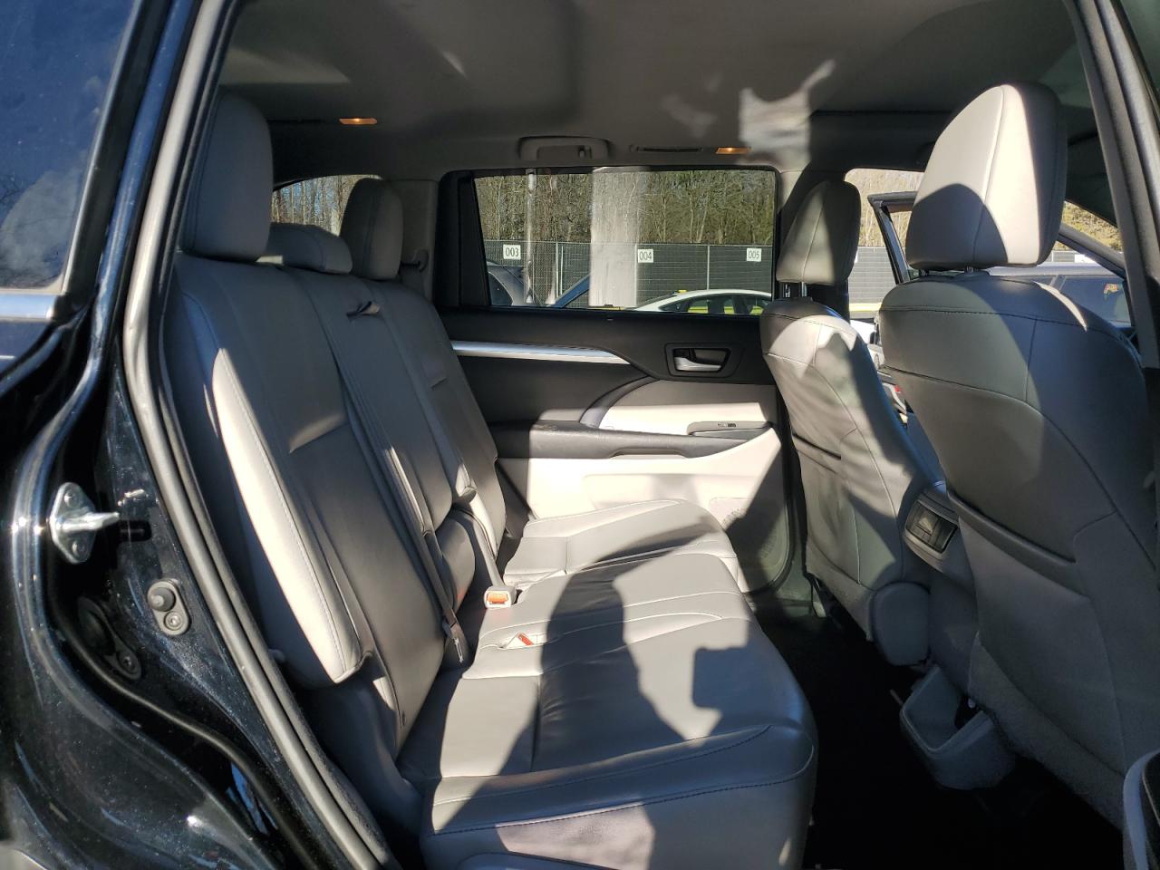 2016 Toyota Highlander VIN 5TDJKRFH9GS278743 Copart auction photo, front end damage thumbnail 11