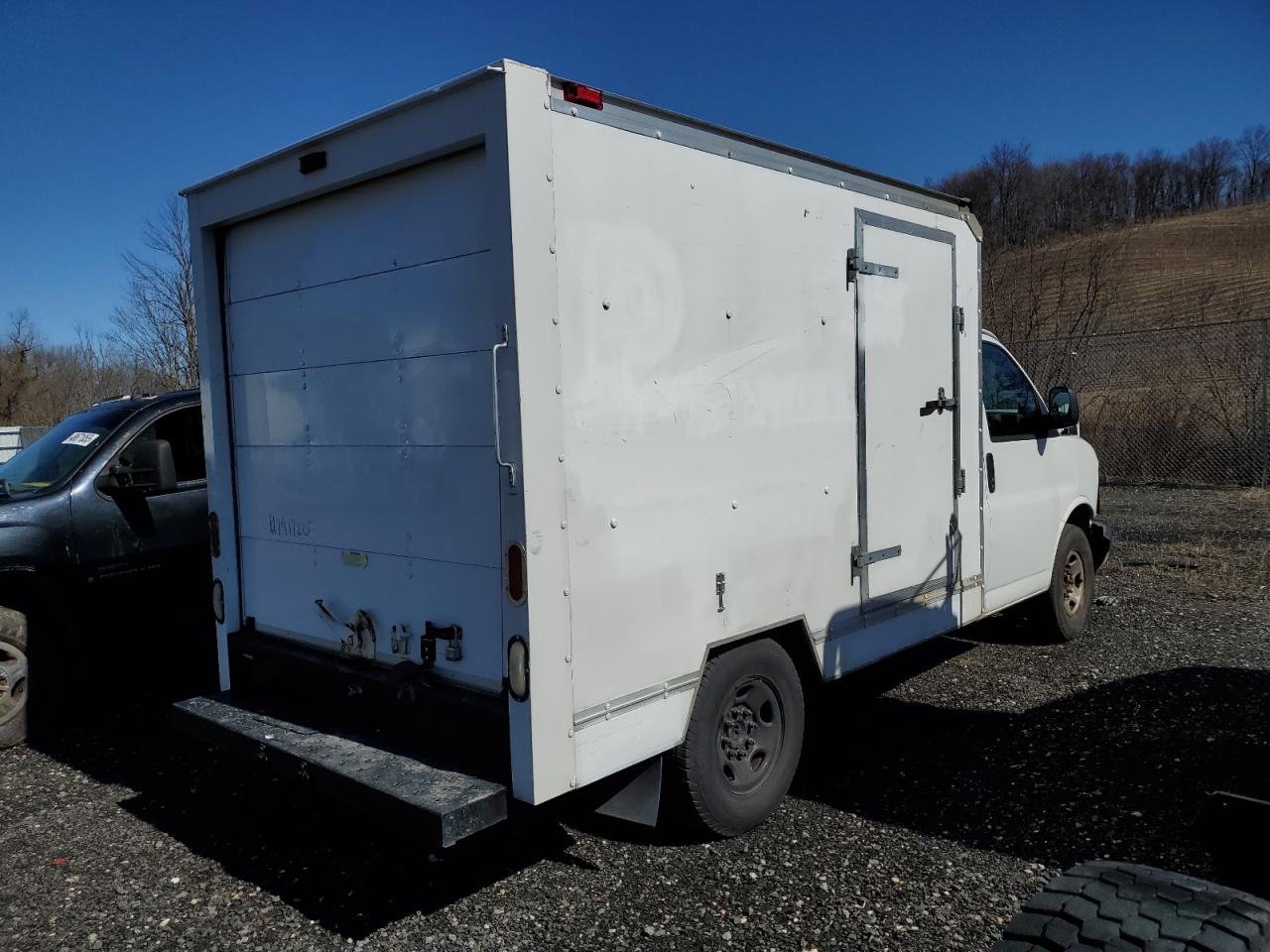 2007 GMC Savana VIN 1GDGG31V971904578 Copart auction photo, front end damage thumbnail 4